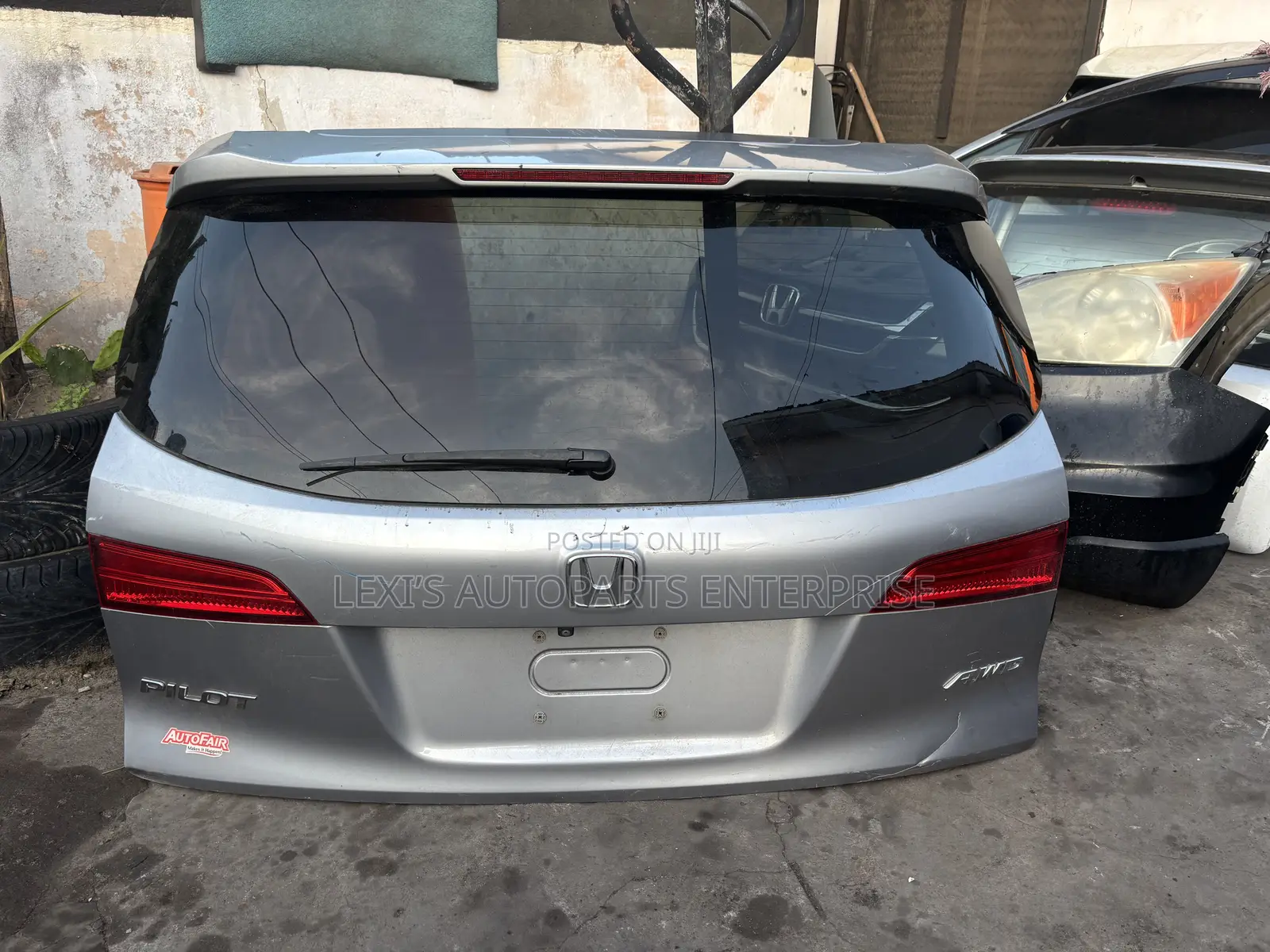 Honda Pilot 2017,2018,2019,2020,2021tailgate / Boot Available