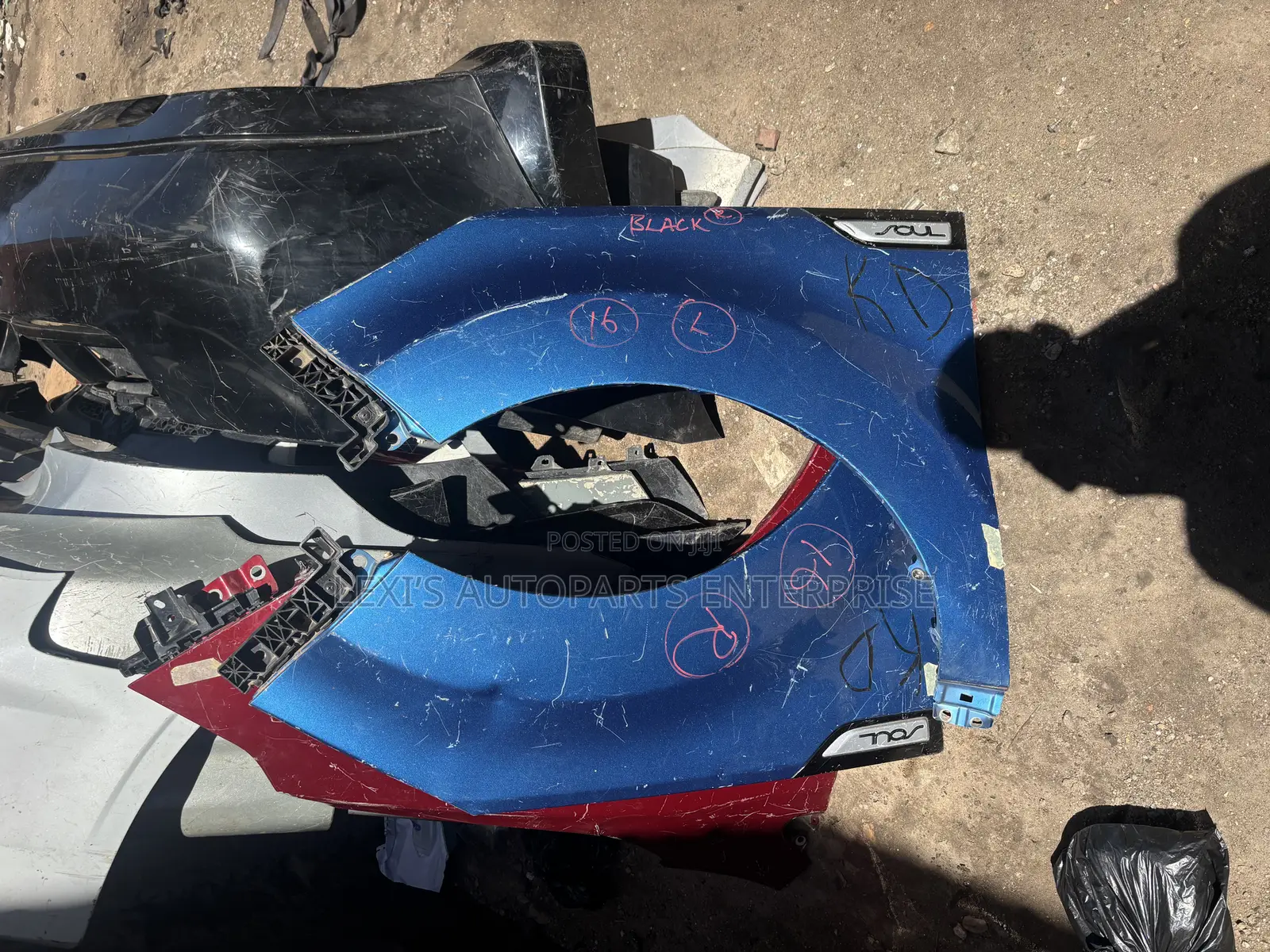 Kia Soul 2014-2019 Fenders Pair
