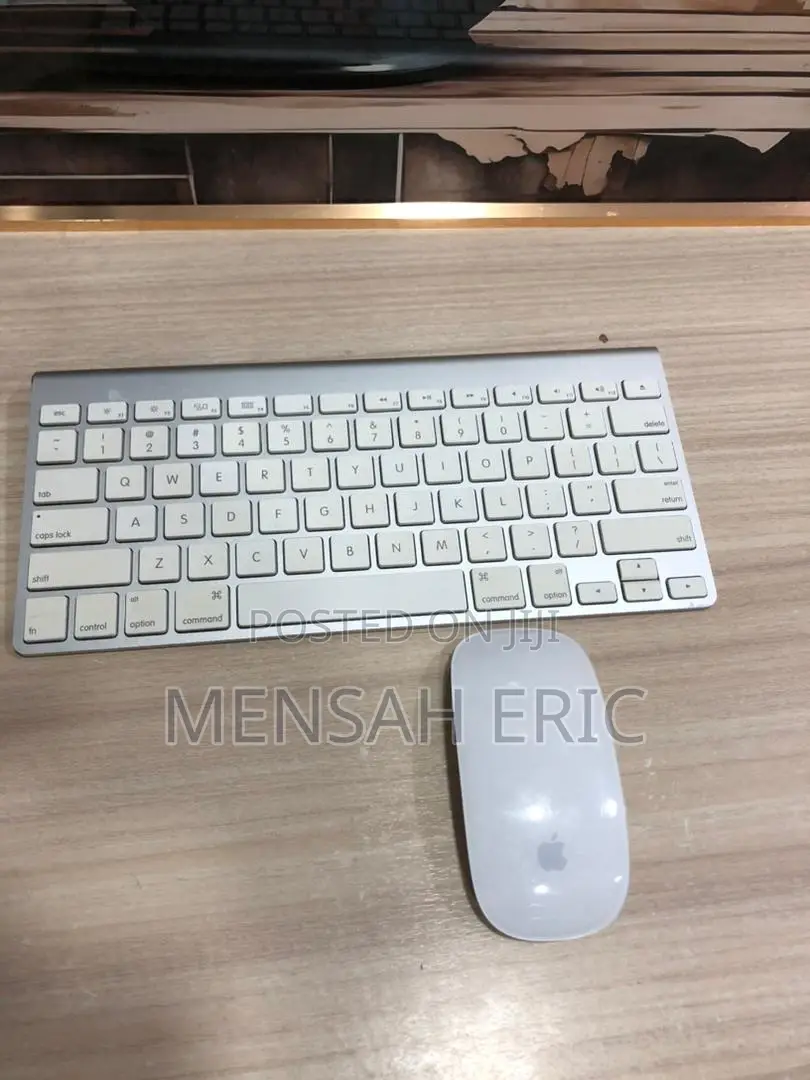 Apple A1314 Blutooth Keyboard And Mouse