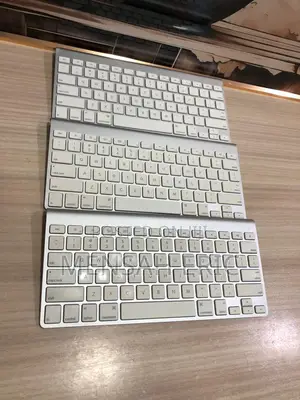 Apple A1314 Blutooth Keyboard And Mouse
