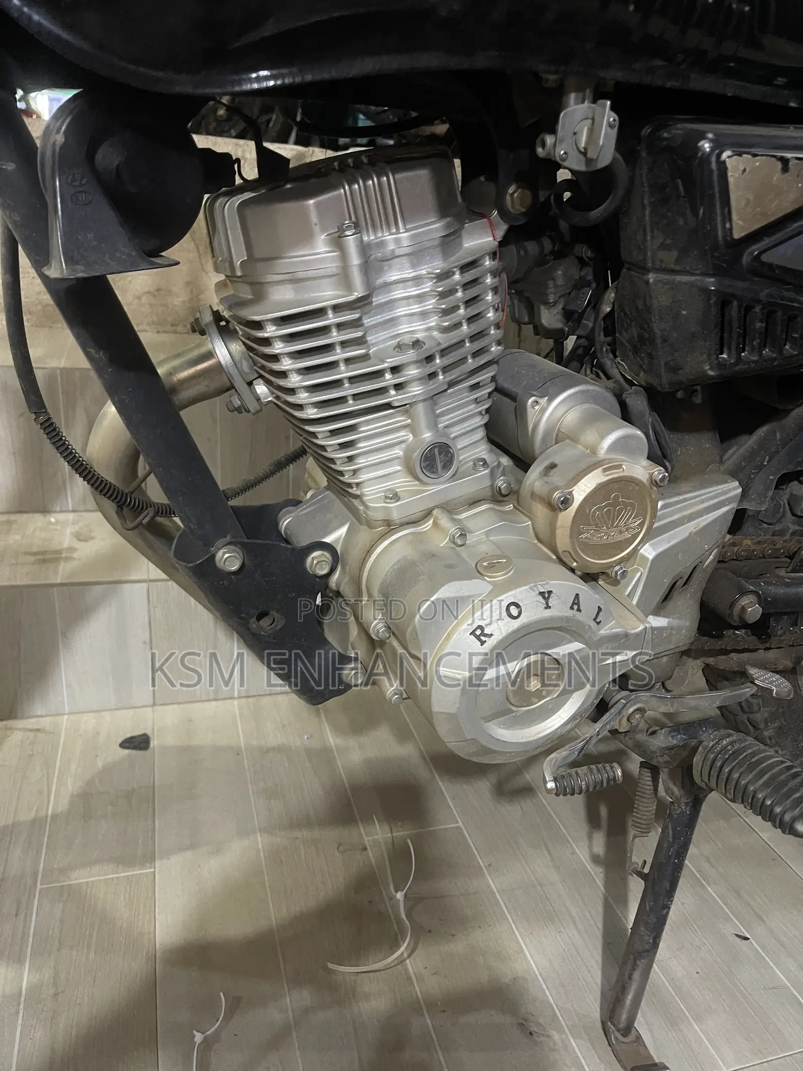 Royal Motorcycle 2024 Black