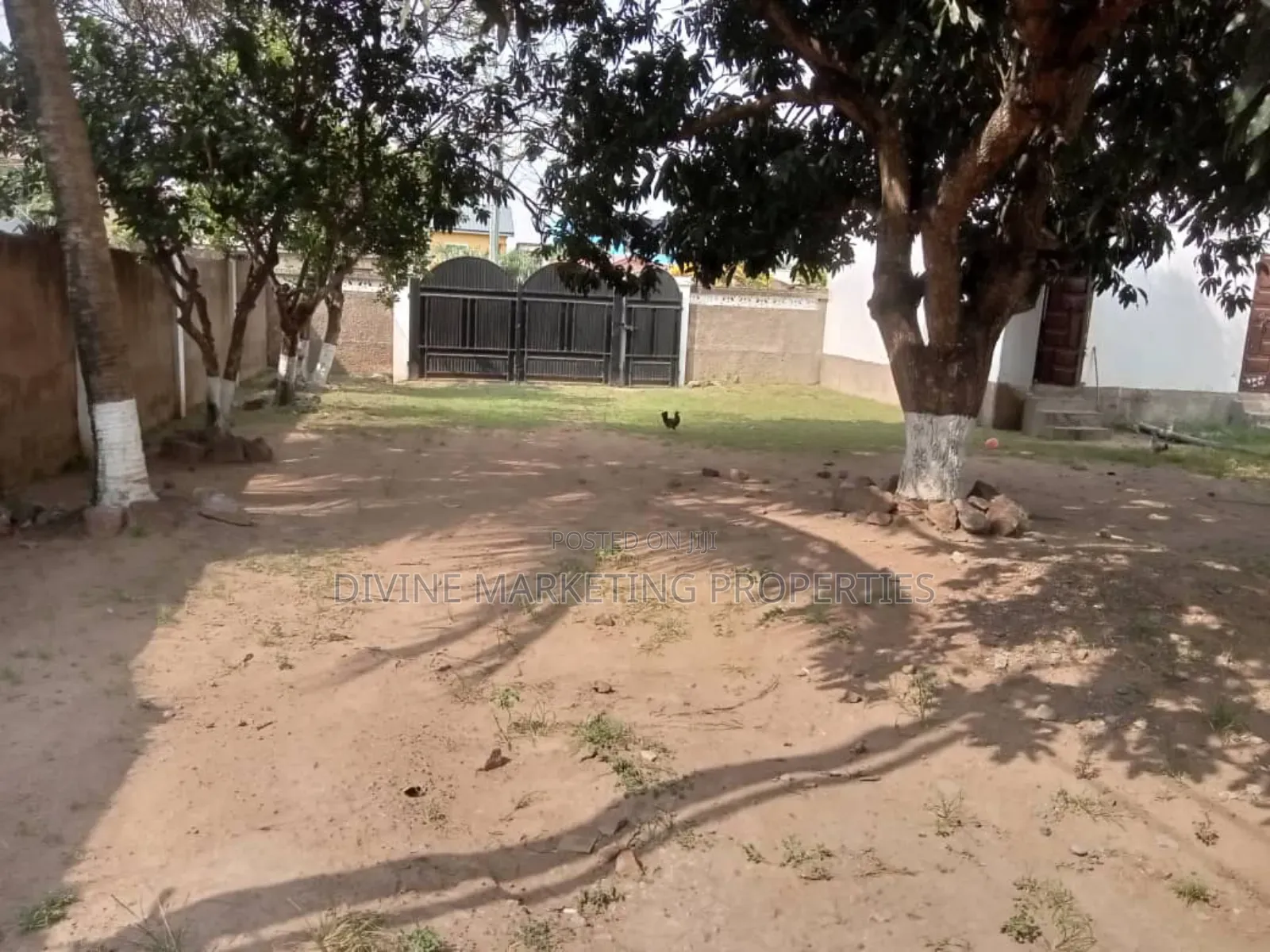 8bdrm House in Ablekuma To Amasaman for sale