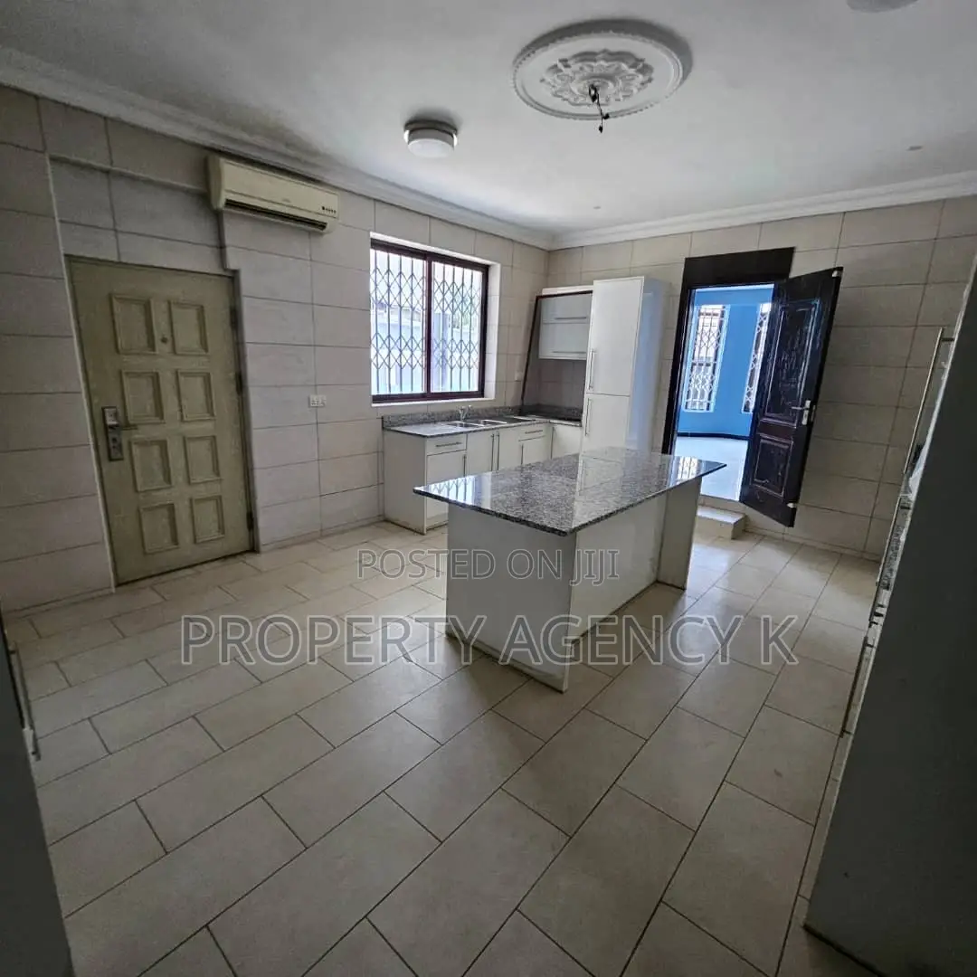 8bdrm Mansion in Kff, Ga South Municipal for sale