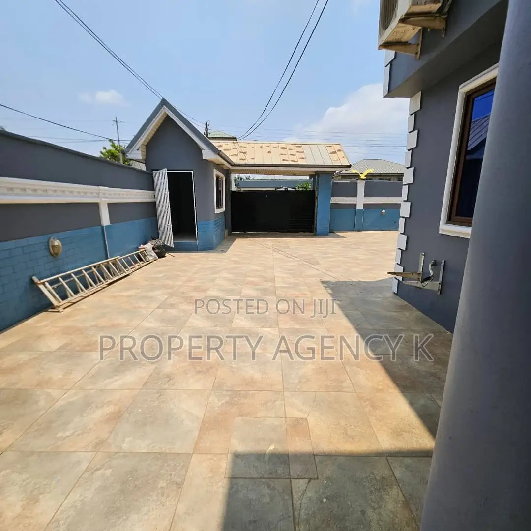 8bdrm Mansion in Kff, Ga South Municipal for sale