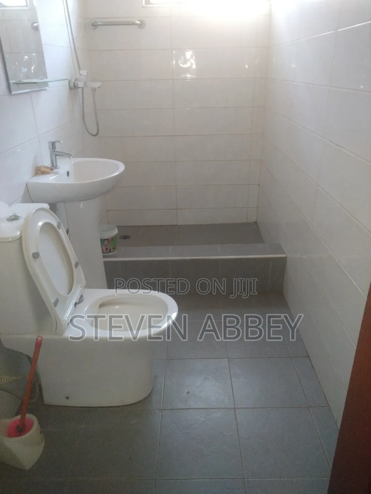 2bdrm Apartment in Adom Agency, Tsui-Bleoo for rent