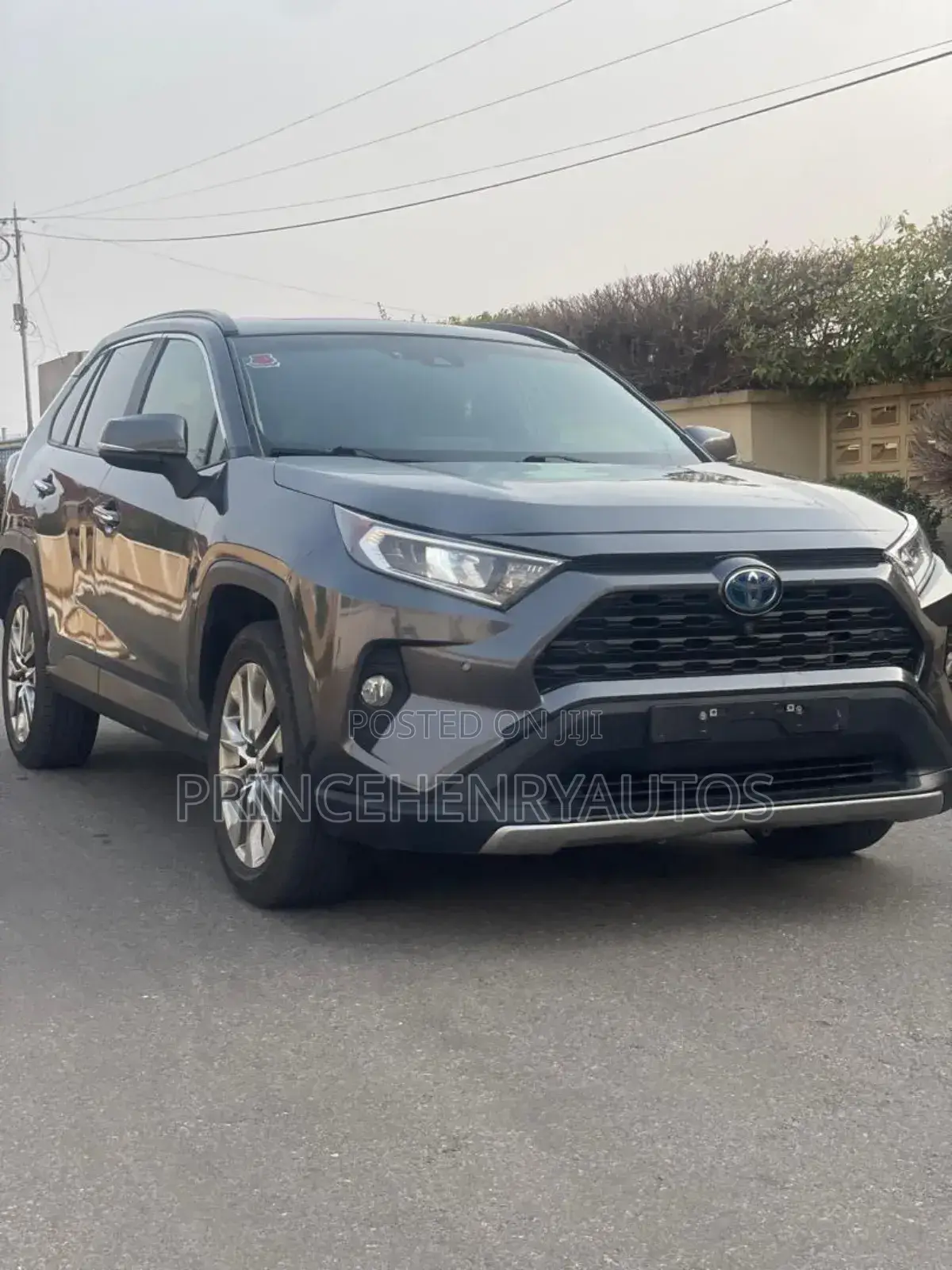 Toyota RAV4 Limited 2021 Gray
