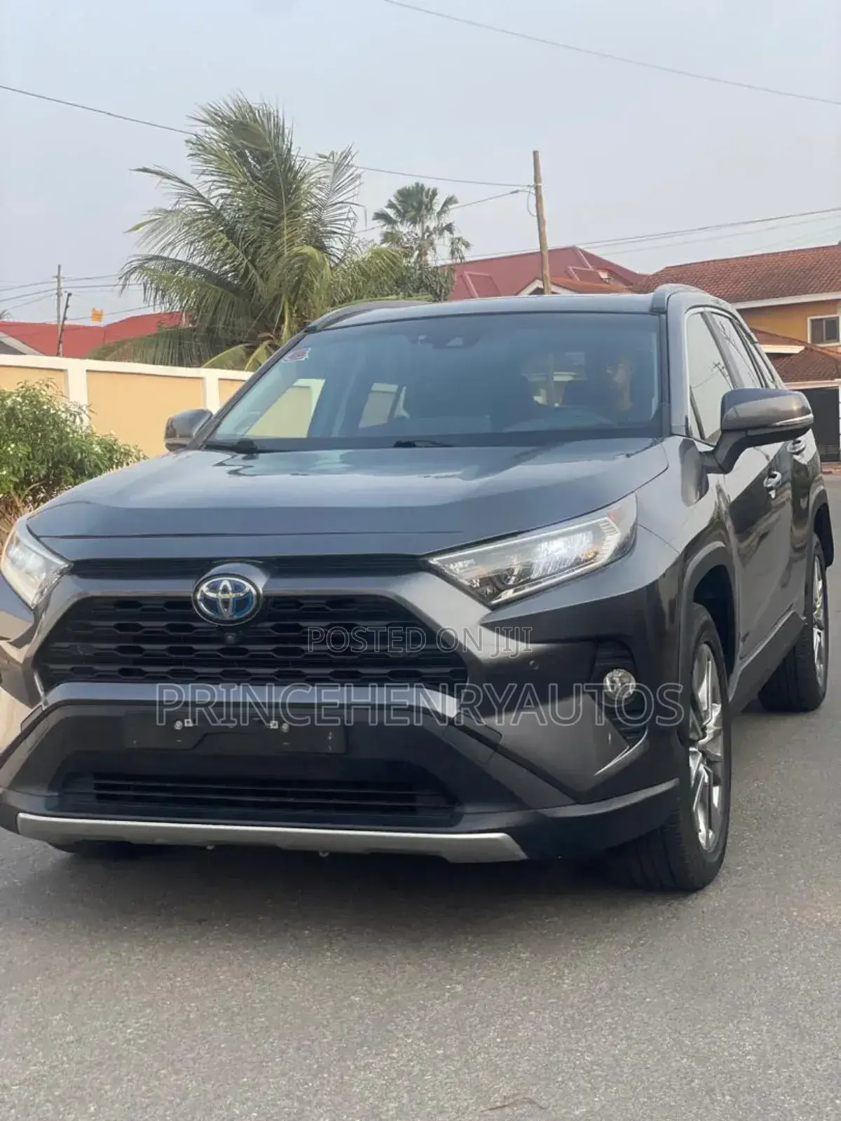 Toyota RAV4 Limited 2021 Gray