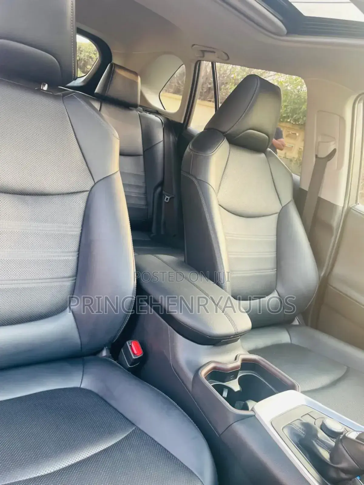 Toyota RAV4 Limited 2021 Gray