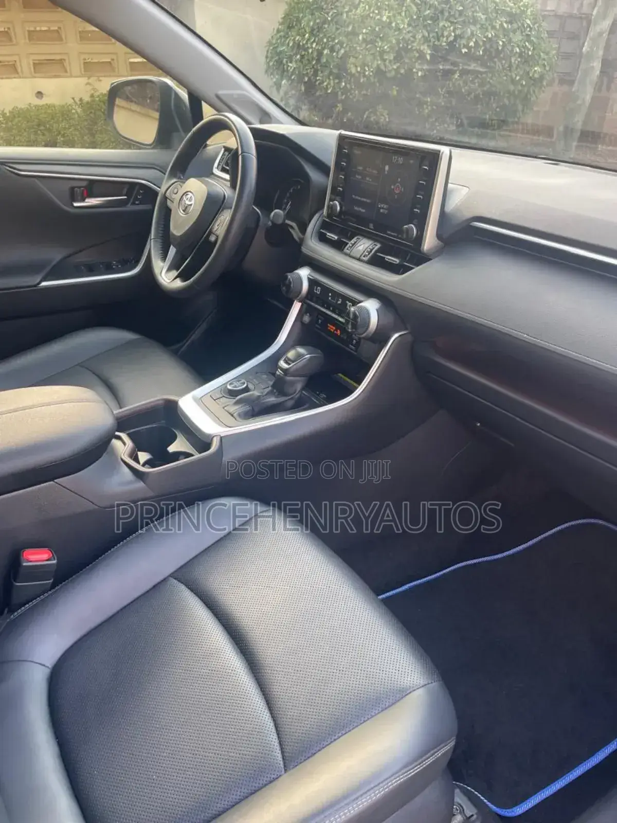 Toyota RAV4 Limited 2021 Gray