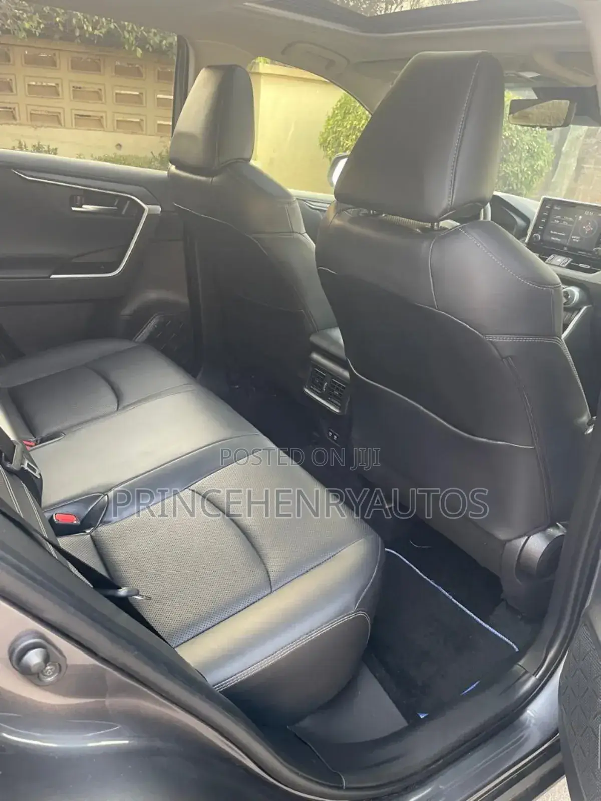 Toyota RAV4 Limited 2021 Gray