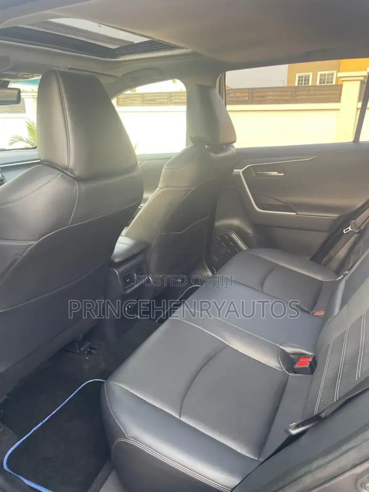 Toyota RAV4 Limited 2021 Gray