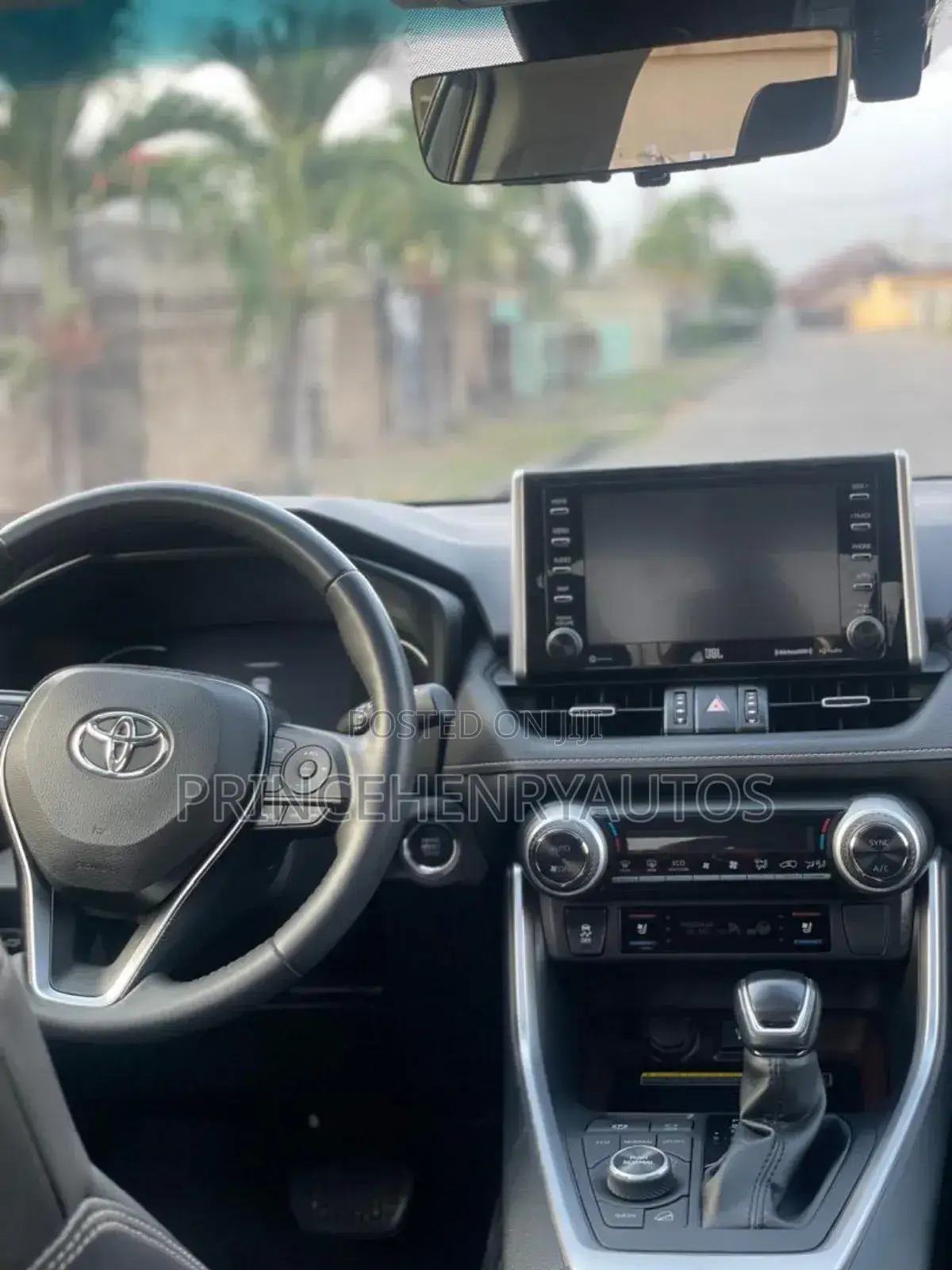 Toyota RAV4 Limited 2021 Gray