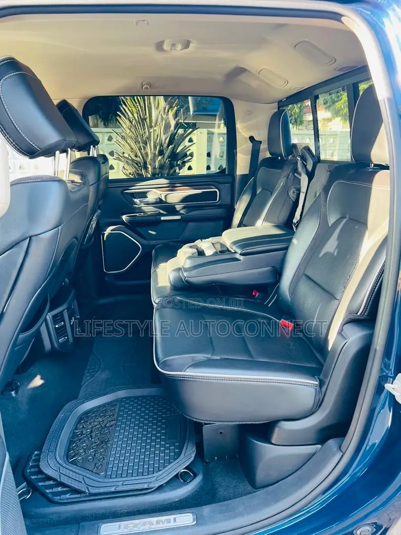 Dodge RAM 2022 Blue