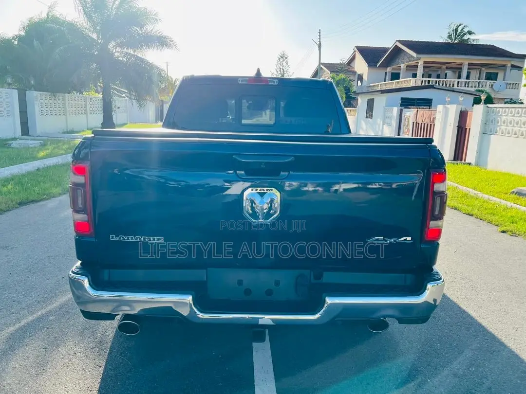 Dodge RAM 2022 Blue