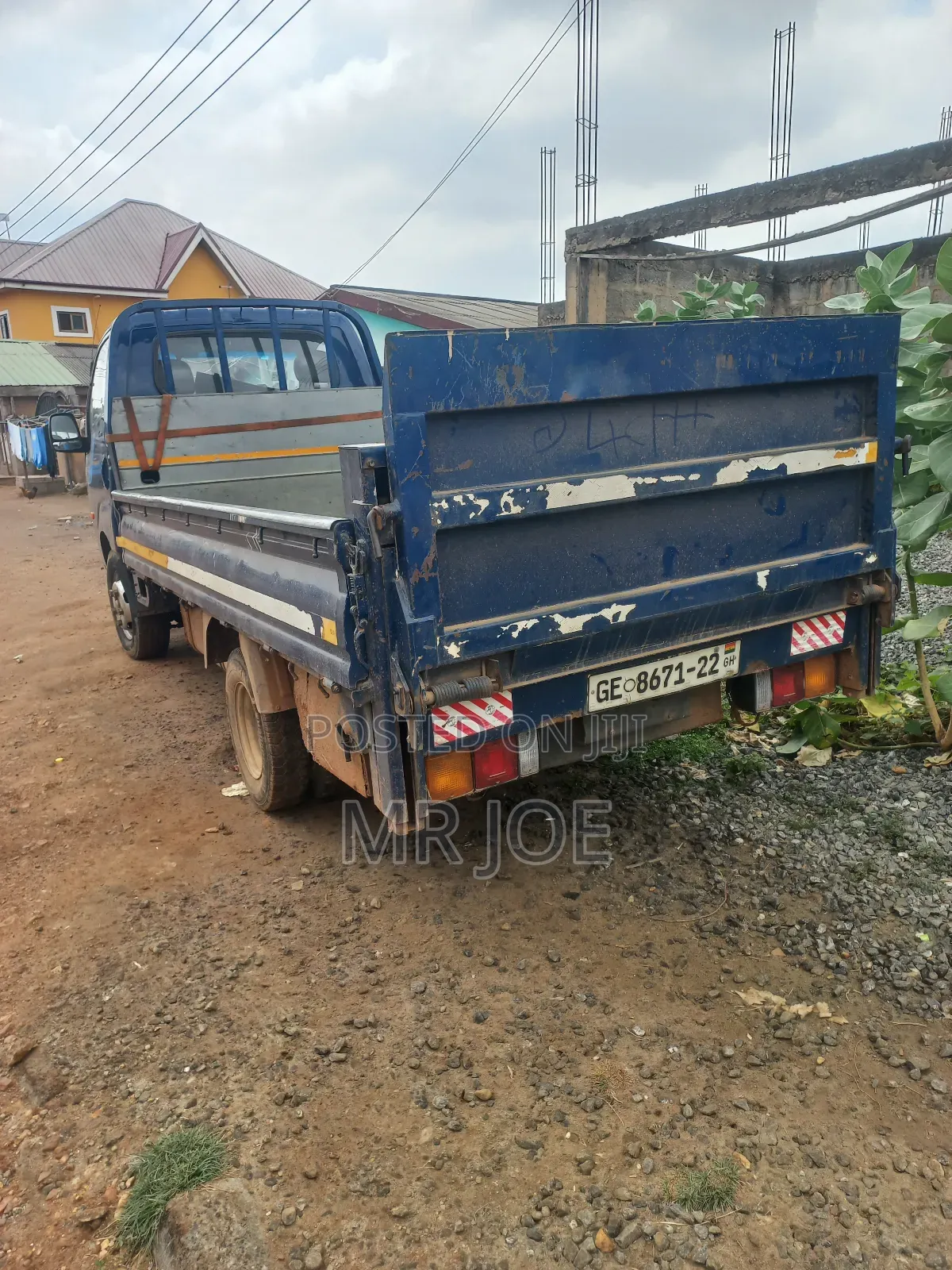 Hiring Trucks and Goods Transport Services( 24/7 )