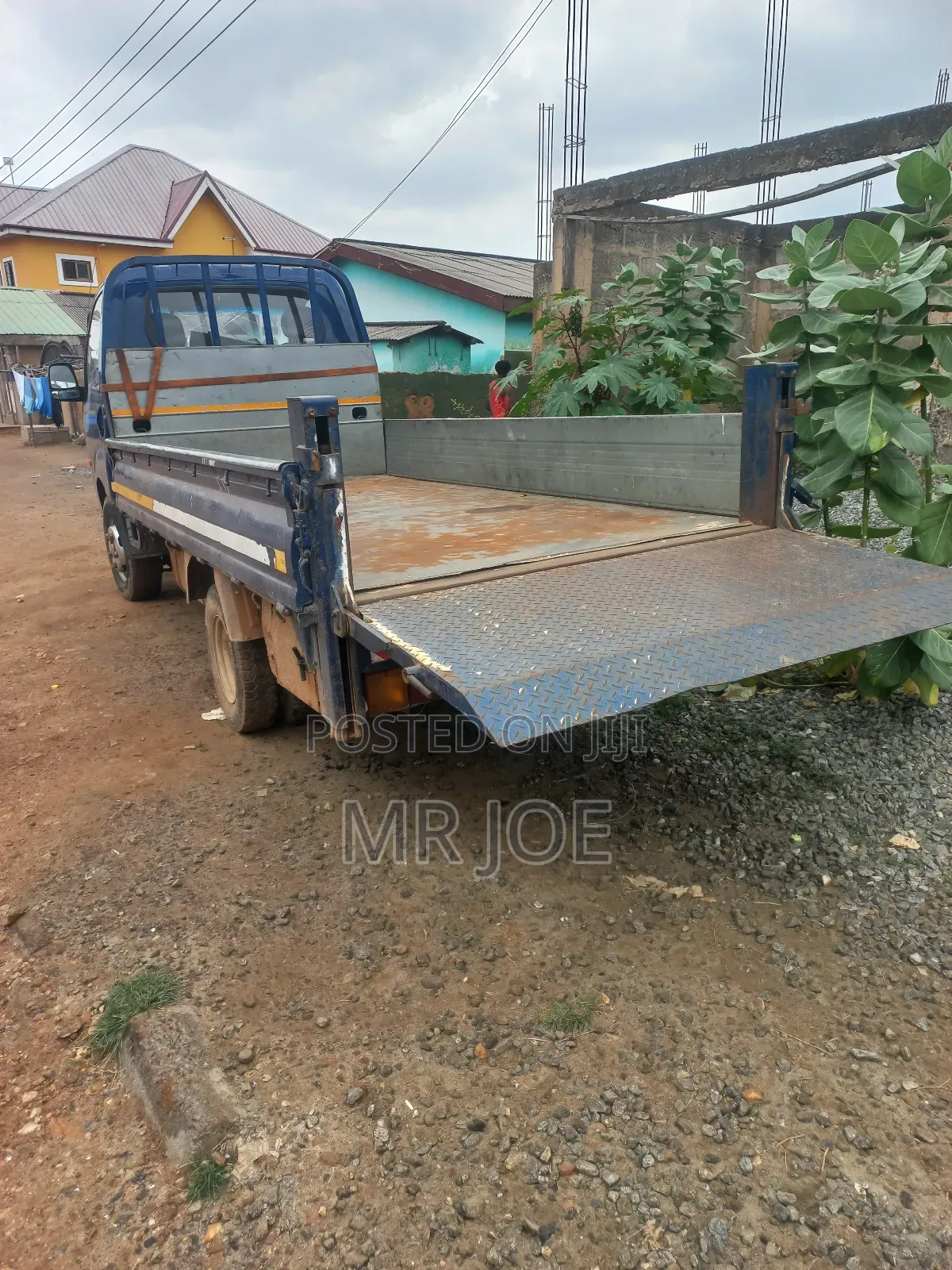 Hiring Trucks and Goods Transport Services( 24/7 )
