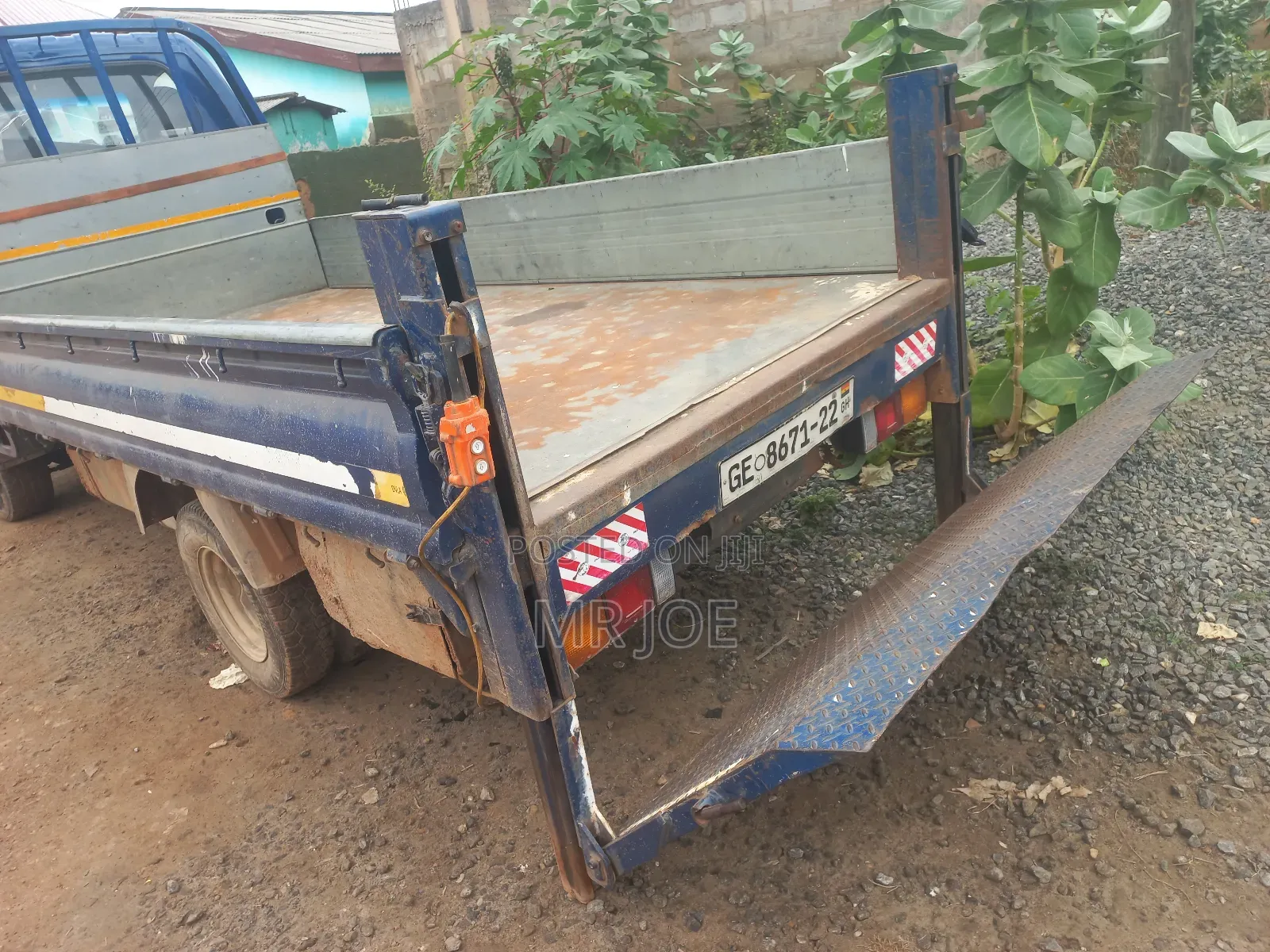 Hiring Trucks and Goods Transport Services( 24/7 )