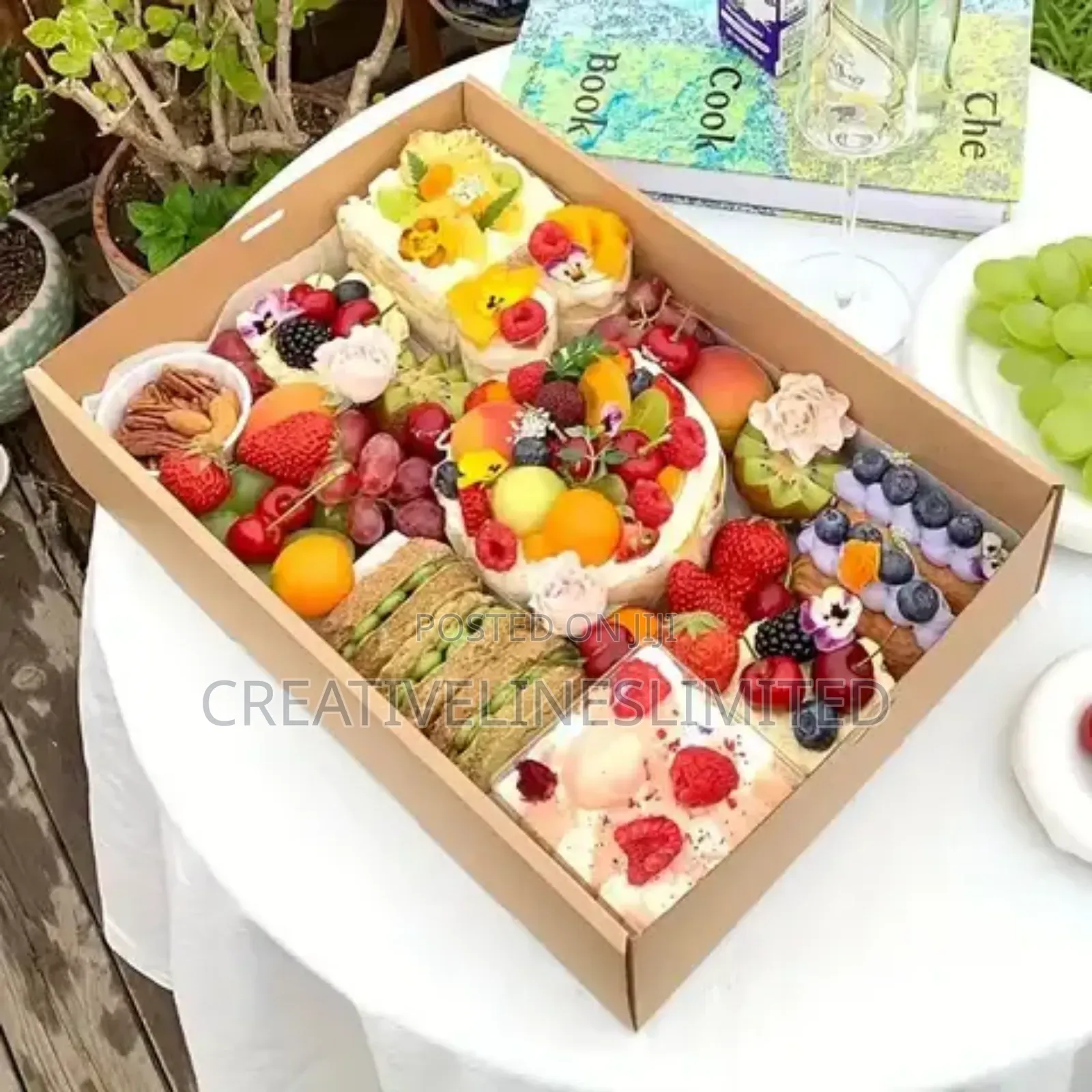 Large Mix Foodbox