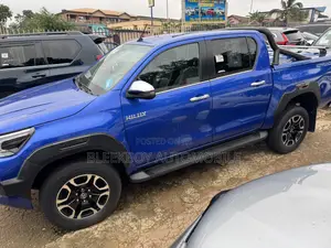 Toyota Hilux 2021 Blue