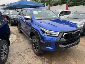 Toyota Hilux 2021 Blue