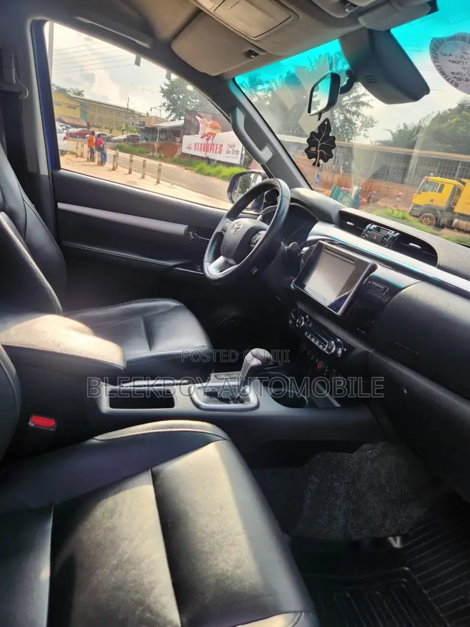 Toyota Hilux 2021 Blue
