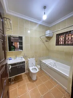3bdrm Duplex in Bn Properties, Ashomang Estate for rent