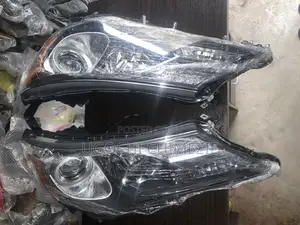 Toyota Rav4 2013/2014/2015 Brand Ne Headlights
