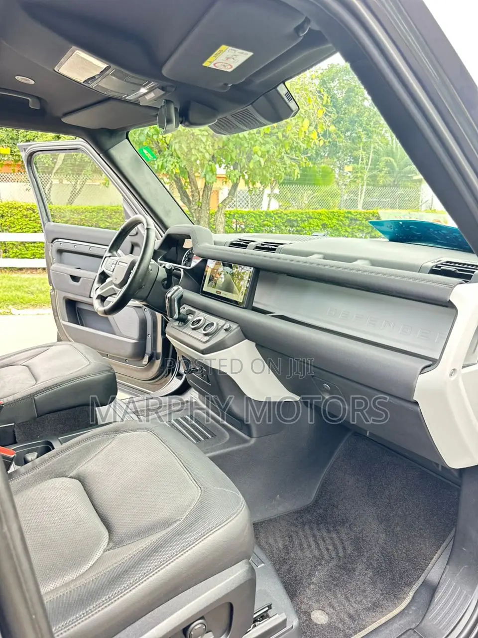 Land Rover Defender X-Dynamic SE 2024 Gray