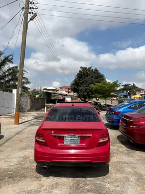 Mercedes-Benz C250 2013 Red