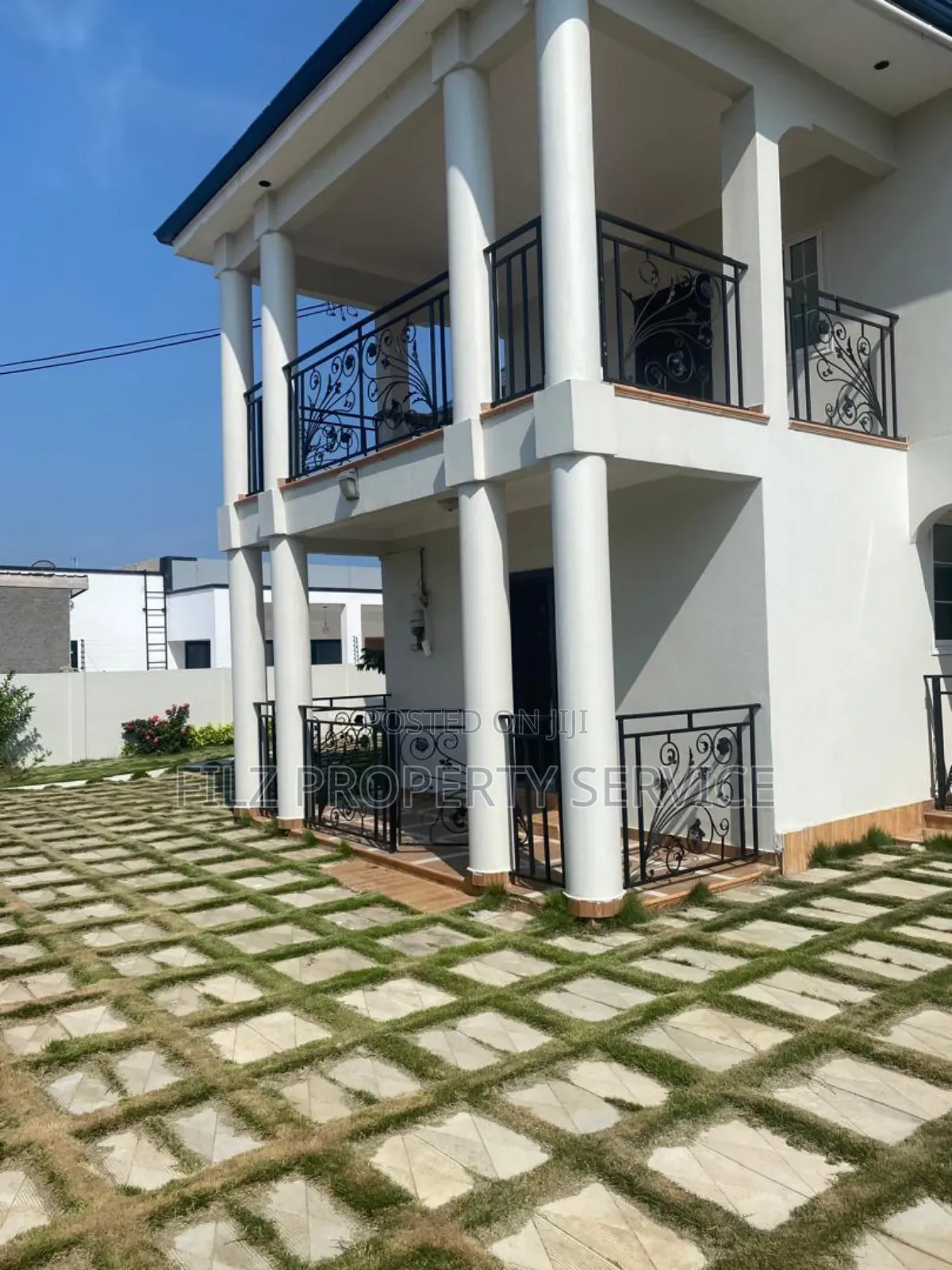 7bdrm House in East Legon Mempeasem, American House for sale