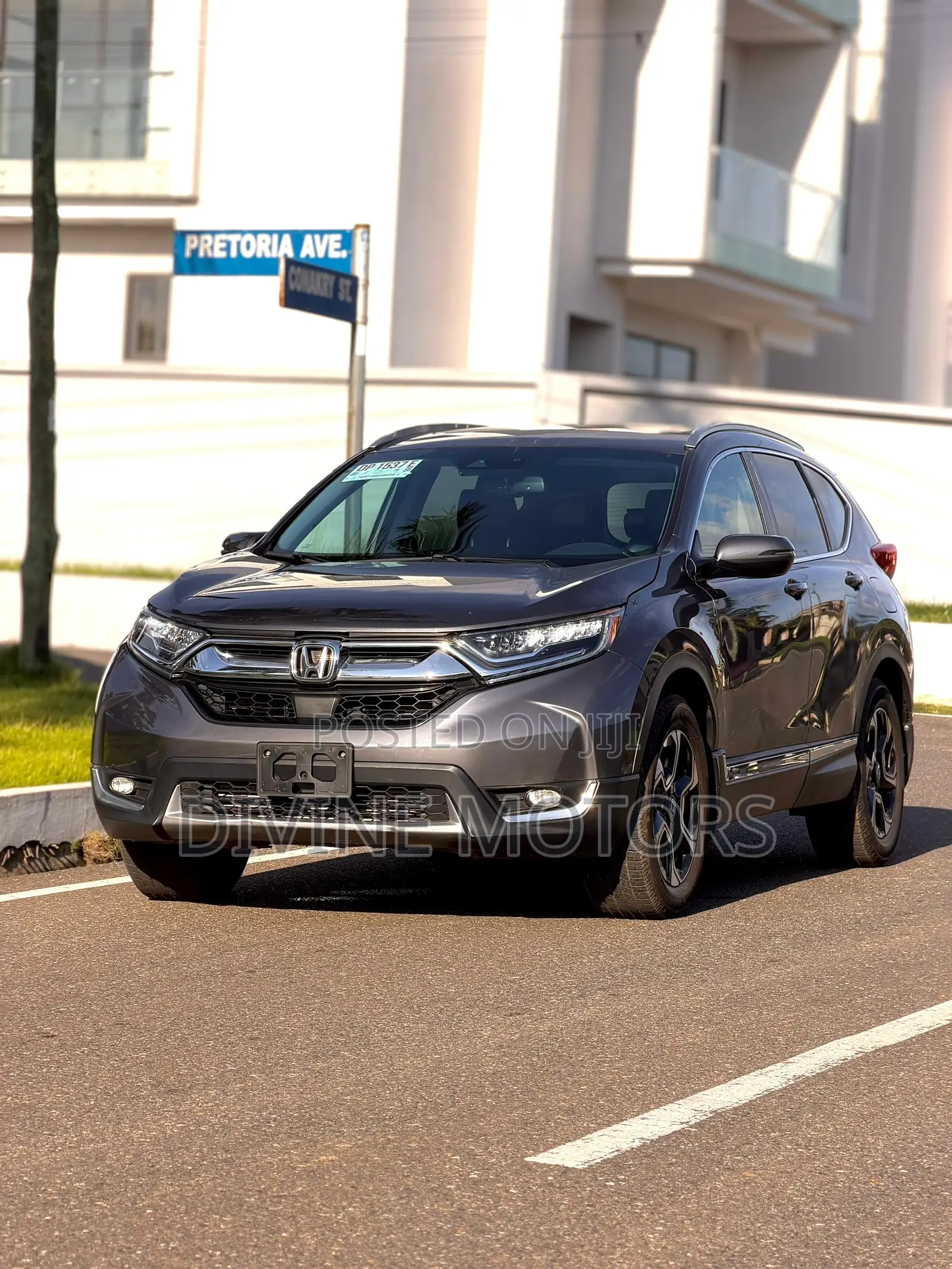 Honda CR-V Touring AWD 2018 Gray
