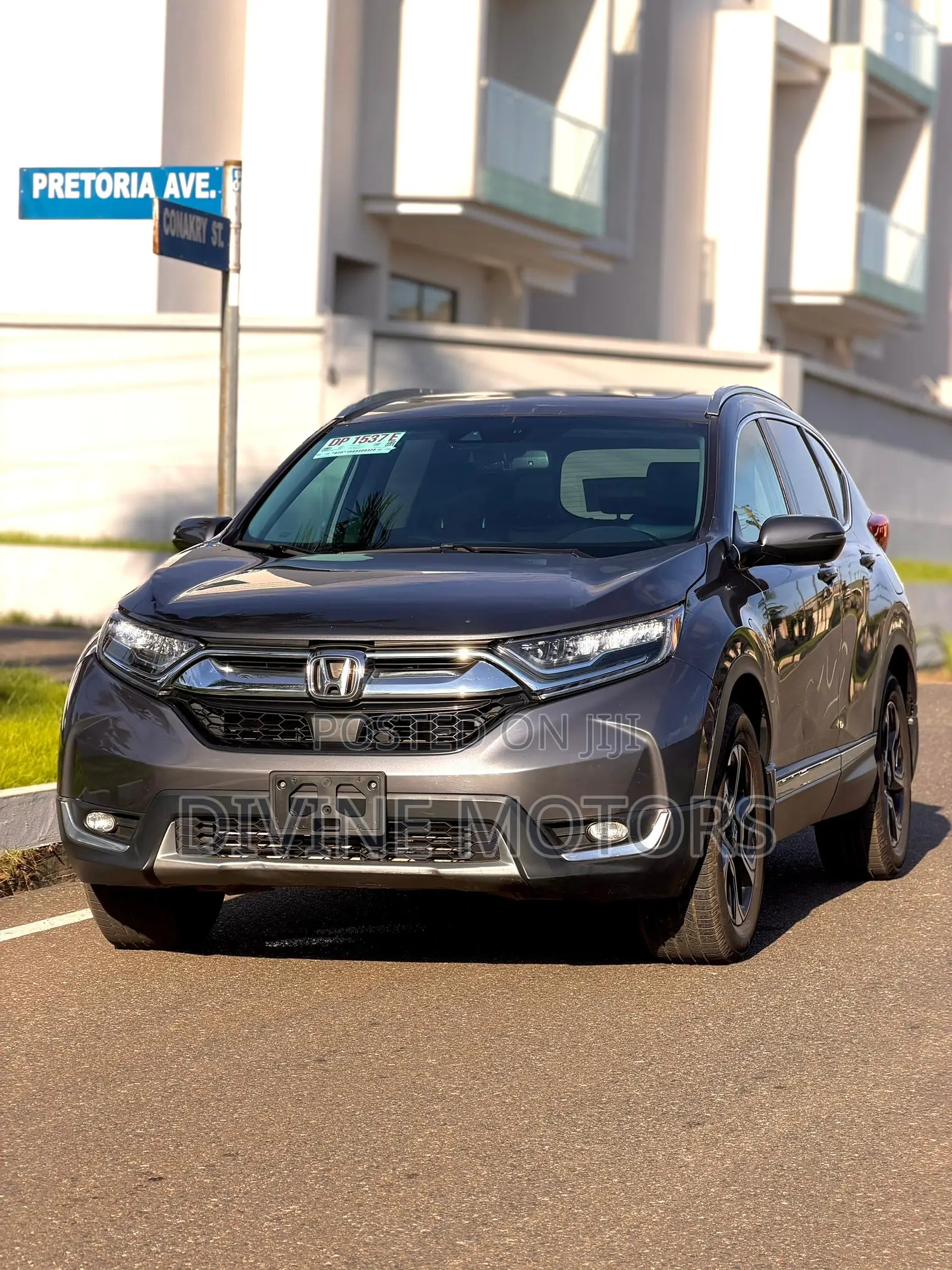 Honda CR-V Touring AWD 2018 Gray