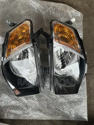 L200 2005 Headlight