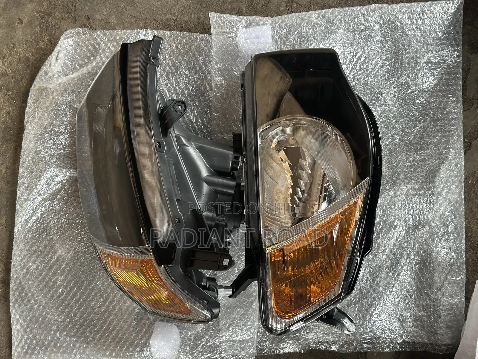 L200 2005 Headlight