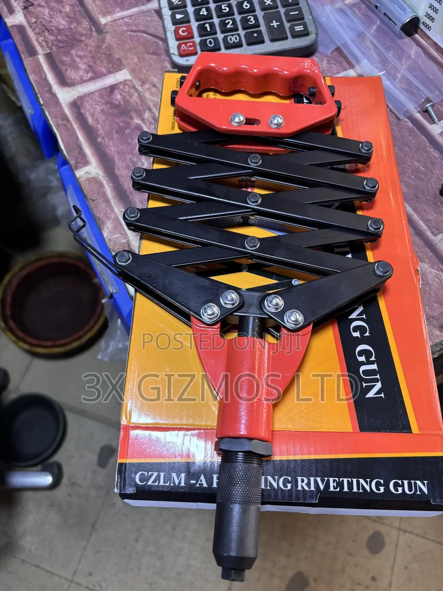 32” Rivet Gun