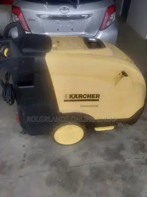 Karcher Hot and Cold High Presure Wash 200 Bar - HDS 10/24