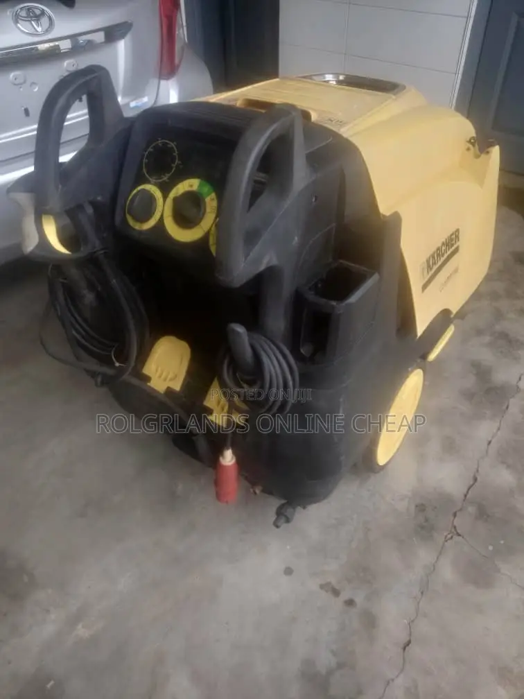 Karcher Hot and Cold High Presure Wash 200 Bar - HDS 10/24