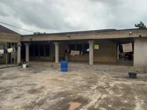 7bdrm House in Buokrom Estate, Kumasi Metropolitan for sale