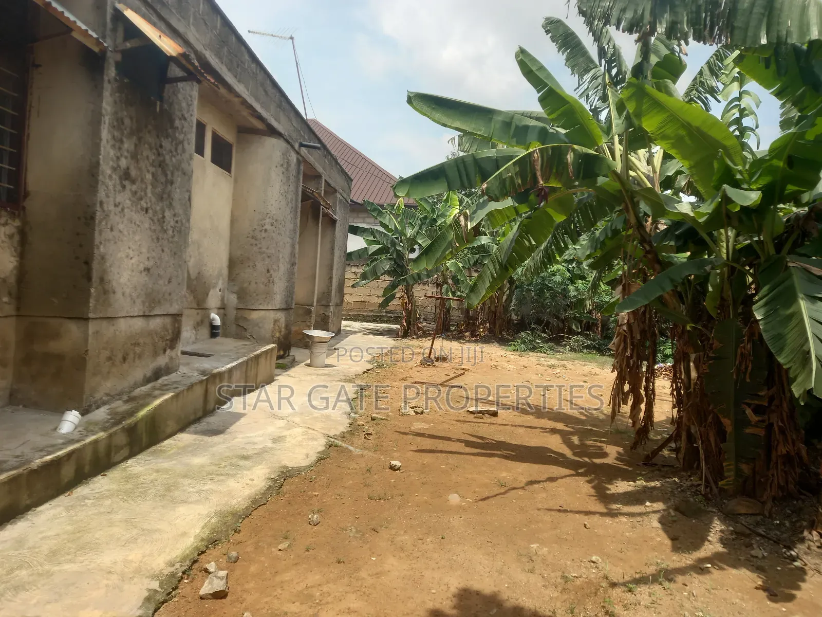7bdrm House in Buokrom Estate, Kumasi Metropolitan for sale