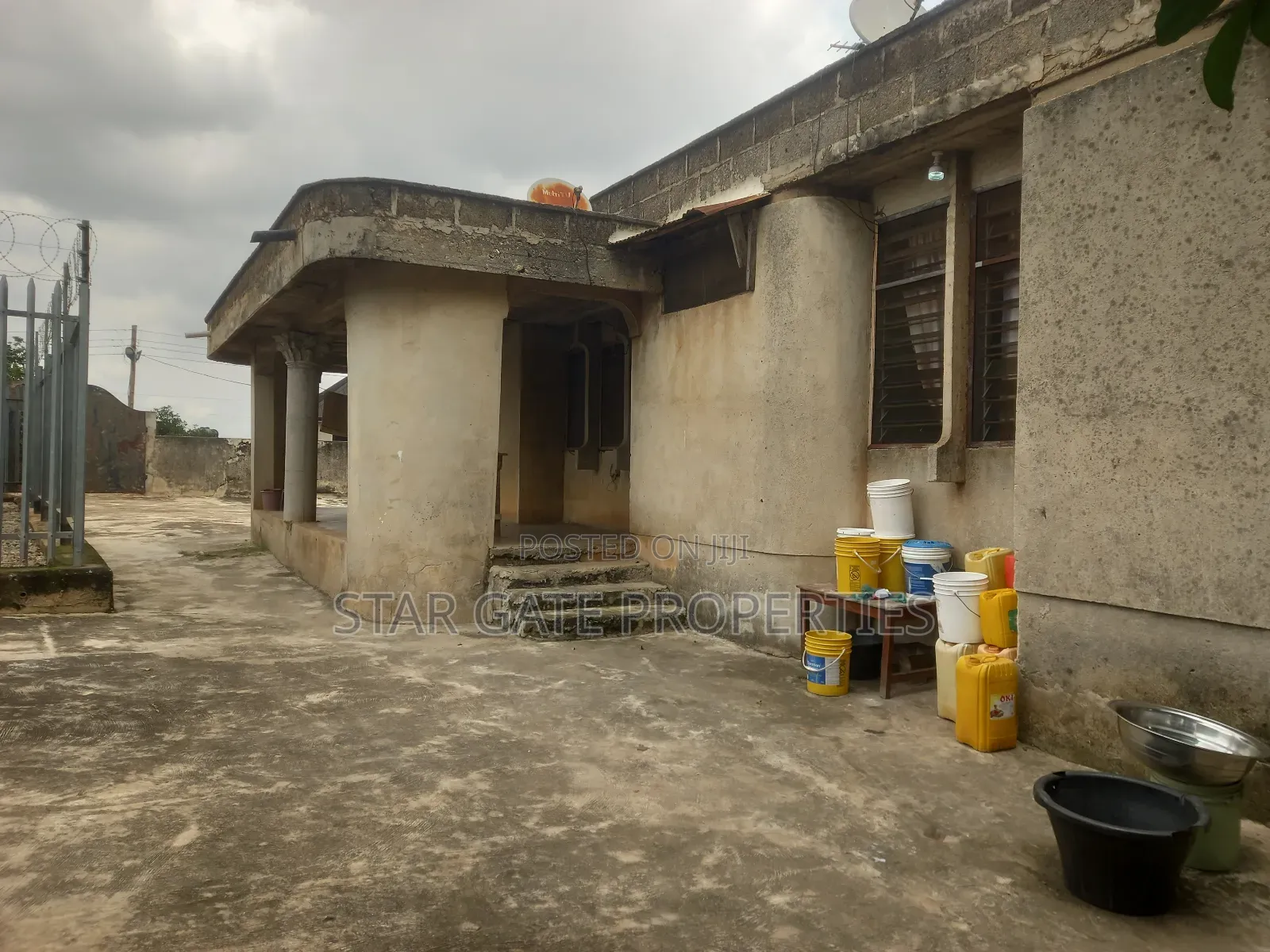 7bdrm House in Buokrom Estate, Kumasi Metropolitan for sale
