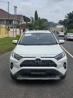 Toyota RAV4 Limited FWD 2020 White