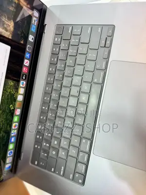 Laptop Apple MacBook Pro 2023 M3 Pro 16-Inch 18GB Apple M3 SSD 512GB