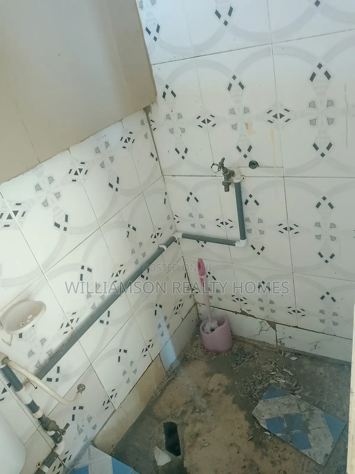 1bdrm Apartment in Community 18 Area, Spintex for rent