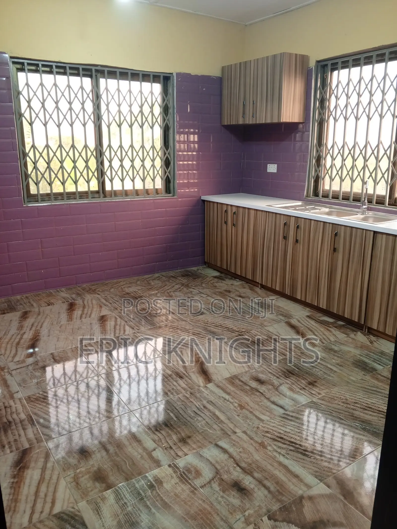 2bdrm Apartment in Salisbury Courts, School Junction for rent