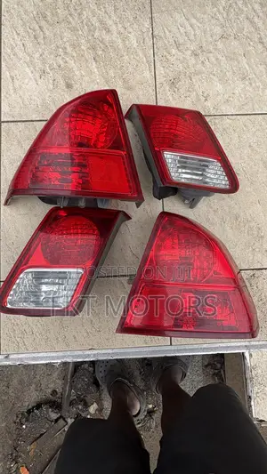 Honda Civic Taillight ,2001,2002,2003,2004,2005,2006,2007