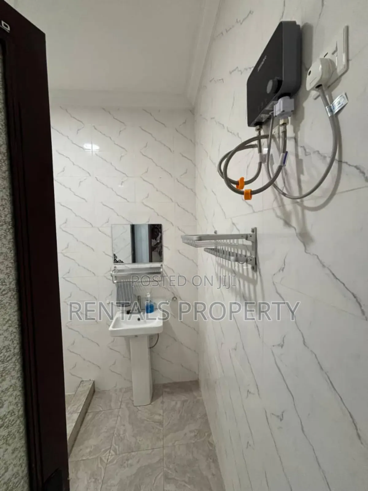 2bdrm Block of Flats in Oyibi for rent