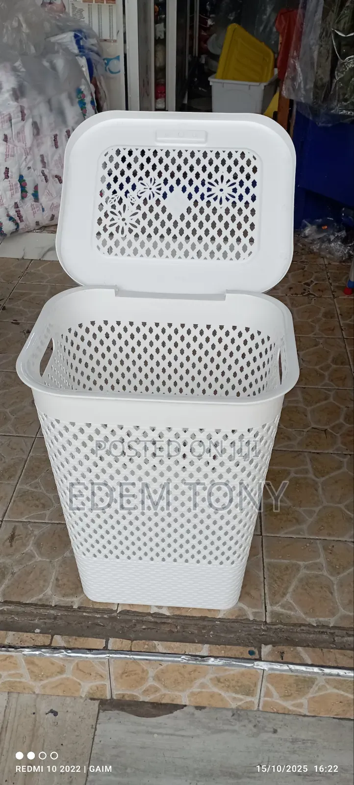 White Plastic Laundry Basket With a Lid
