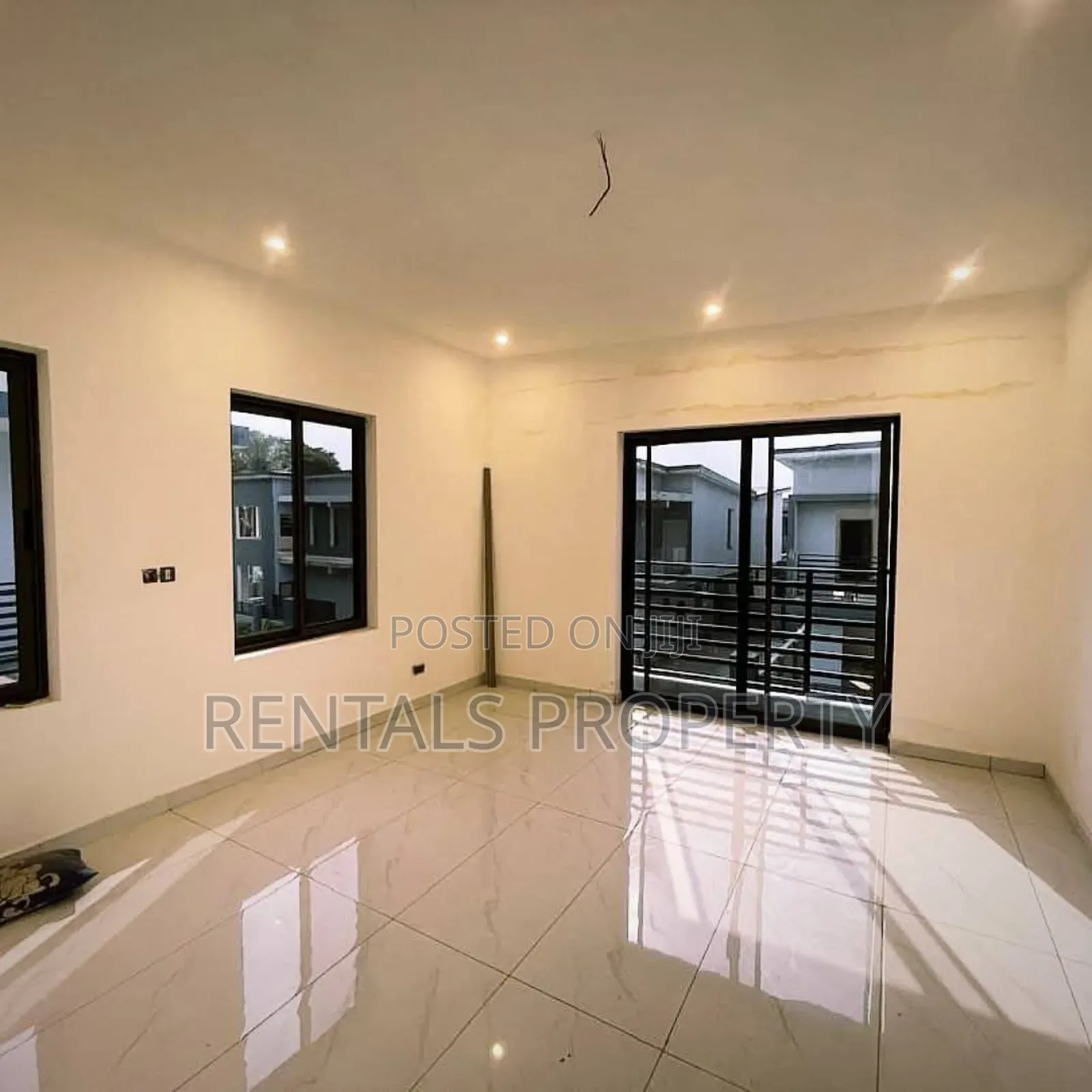 3bdrm Duplex in Haatso for sale