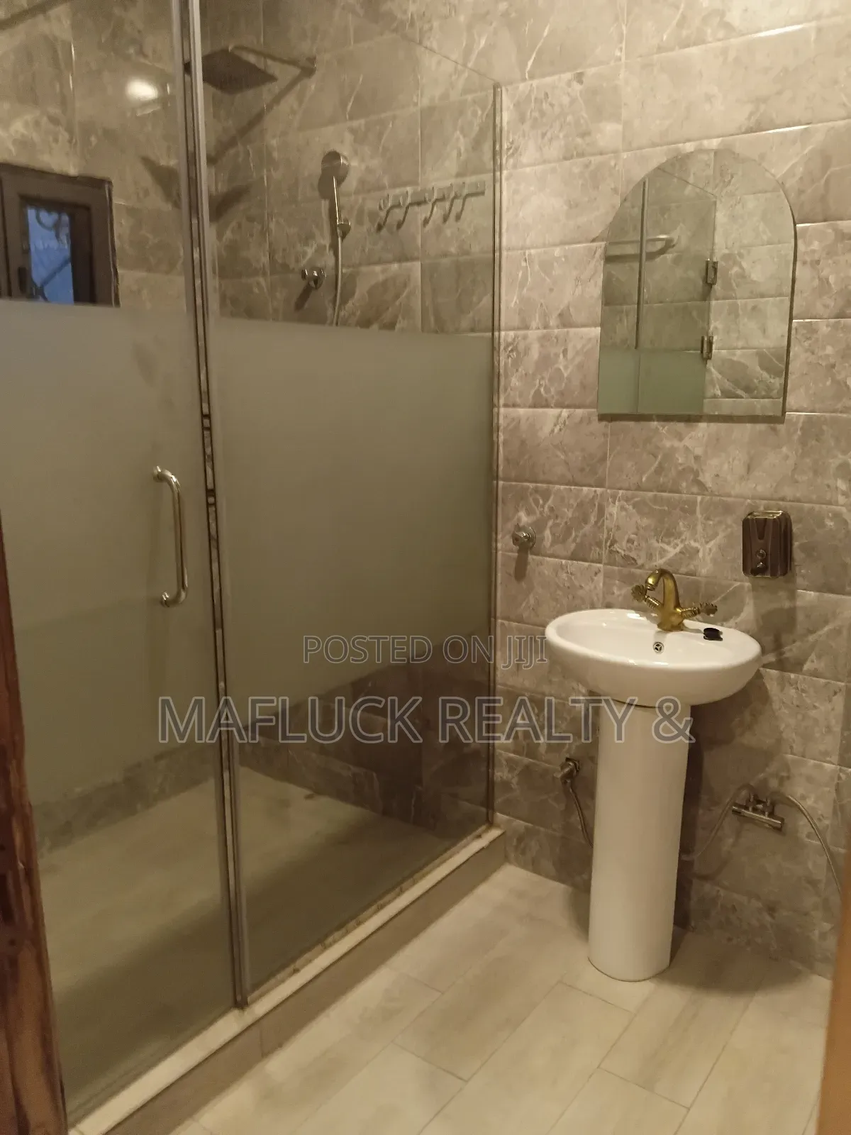 2bdrm Apartment in Lakeside Estate for rent
