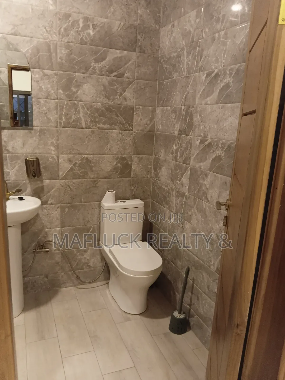 2bdrm Apartment in Lakeside Estate for rent